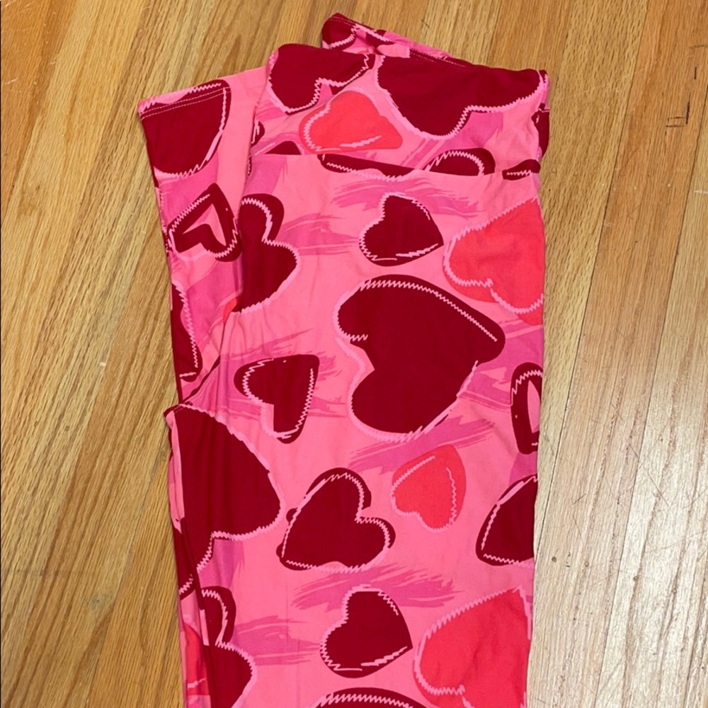 Lularoe Valentine’s TC Vintage Leggings